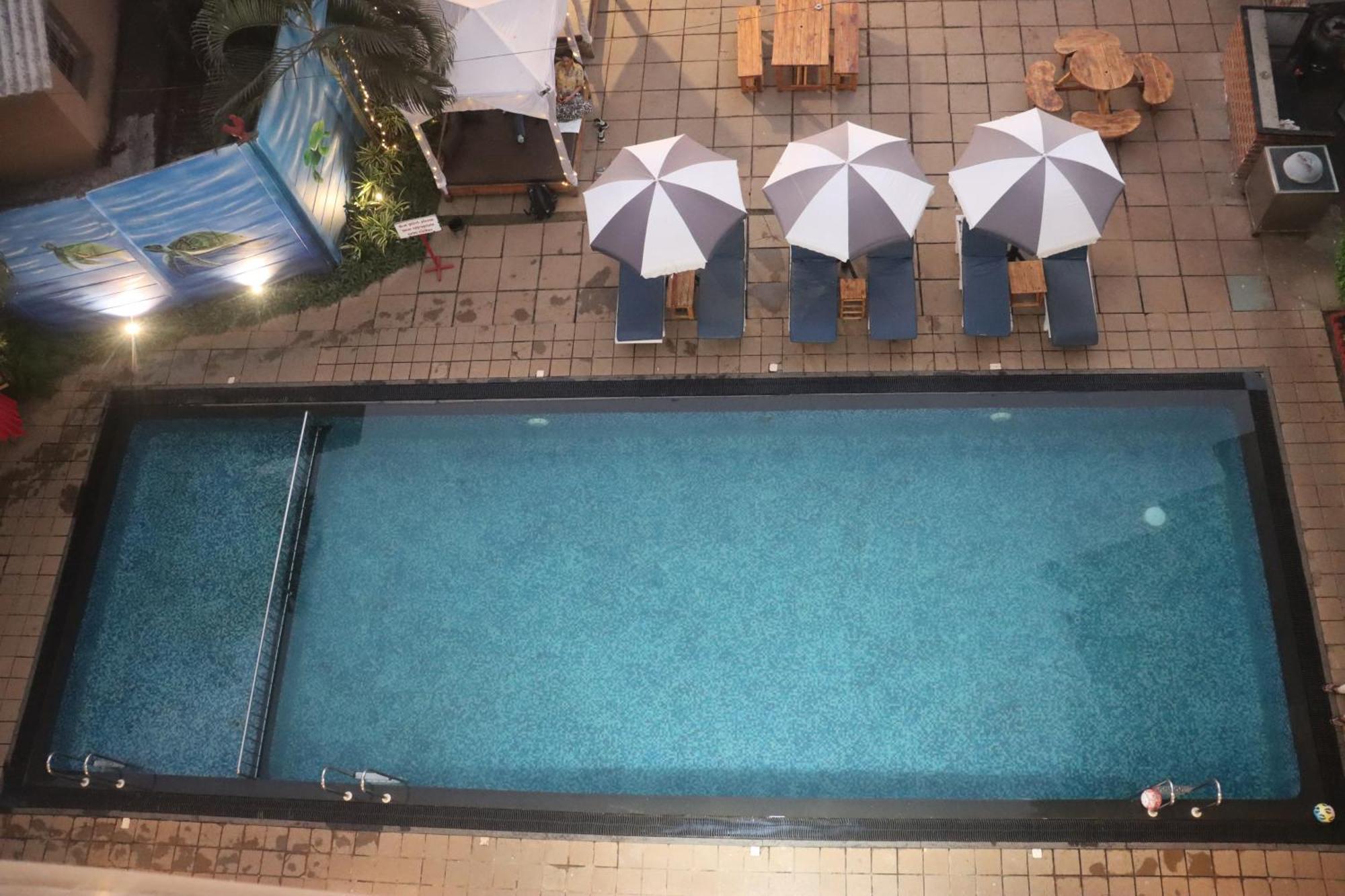 Executive Pool View Room Balcony